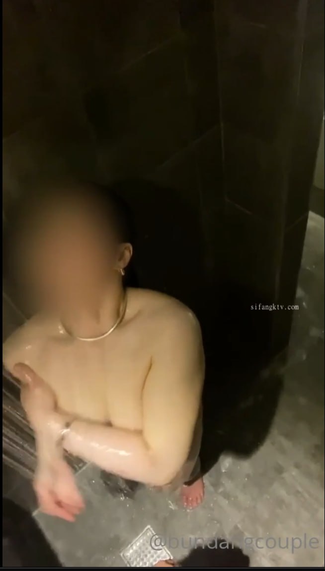 风姿绰约白领少妇着急上班不让操，软磨硬泡的摸出来感觉半推半就就让插进去了 性感优雅气质 顶级高颜值反差婊